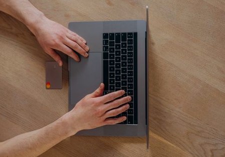 dấu hiệu nghiện poker